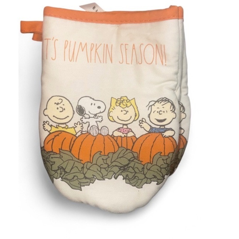 Rae Dunn Peanuts It's Pumpkin Season Mini Oven Mitts Set Snoopy Charlie Brown